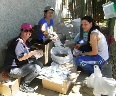LOS VOLUNTARIOS EN ASPAP COMPARTEN TAREAS